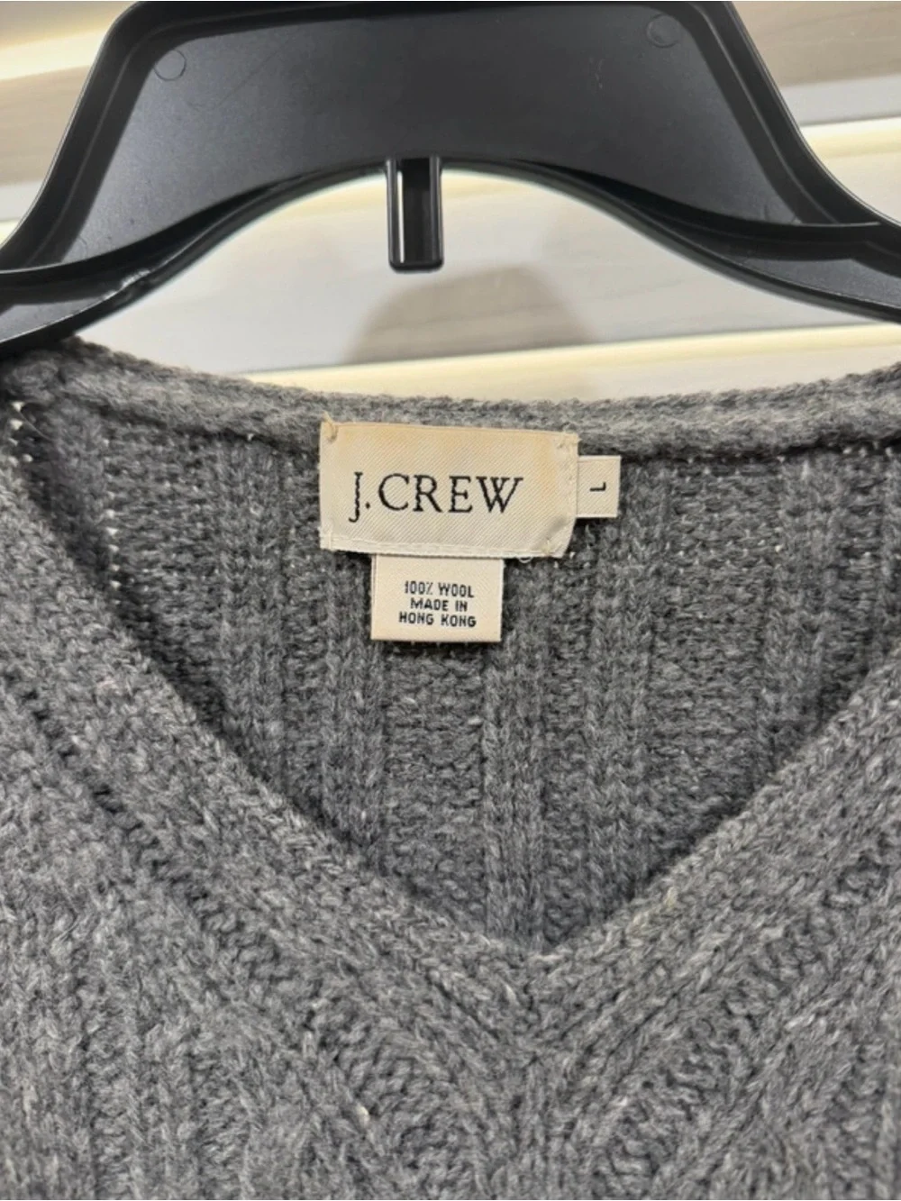 Vintage J. Crew 100% Wool Men’s Ribbed V-Neck Chunky Sweater in Heather Gray